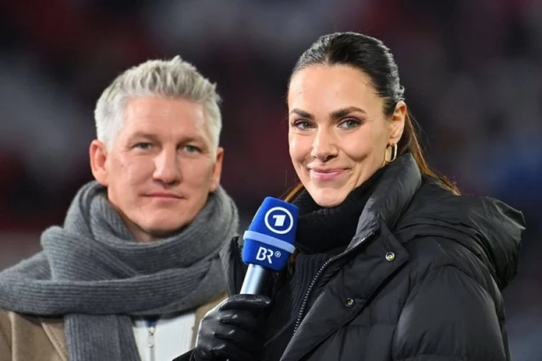 POZIRALA SA STOMAKOM DO ZUBA - ŠOK POTEZ ESTER SEDLAČEK: Samo što je potvrđeno da se Ana i Bastijan razvode, oglasila se žena koju krive za slom te veze