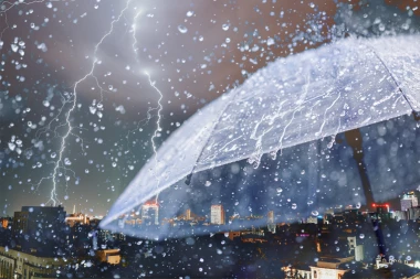 STRAVIČNO NEVREME, IMA MRTVIH! Padavine pokrenule klizišta, na stotine ljudi EVAKUISANO!