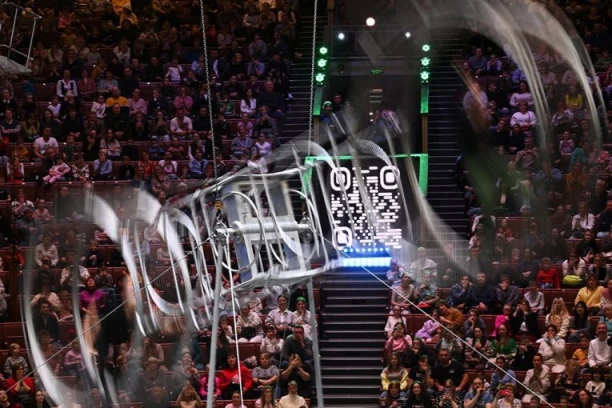 GIMNASTIČARKA (22) POGINULA U CIRKUSU DOK JE IZVODILA AKROBACIJU NA "TOČKU SMRTI"! Užas u Rusiji, šokirana publika sve posmatrala!