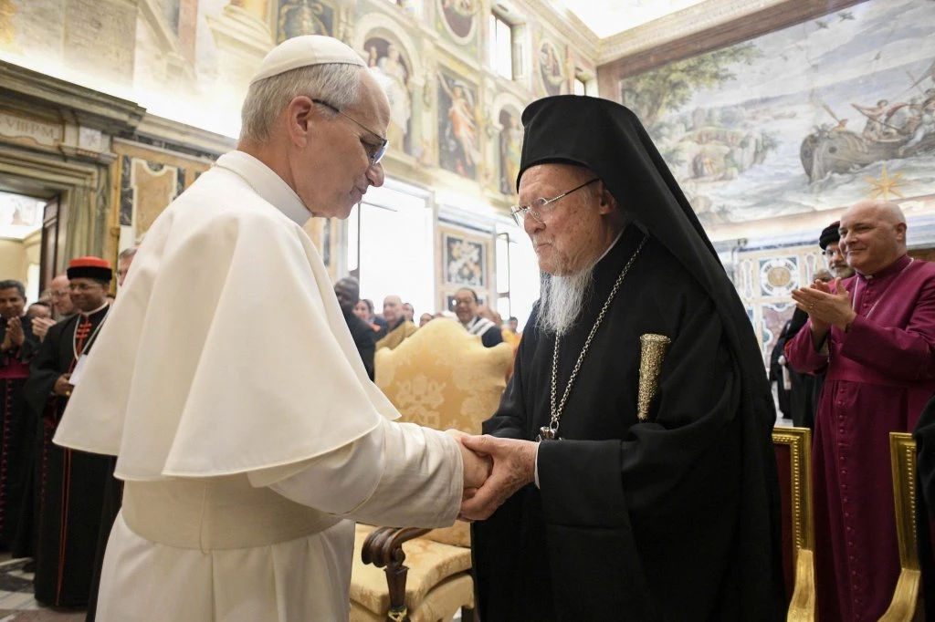 PREGOVORI O UNIJI PRAVOSLAVLJA I KATOLIČANSTVA SE NASTAVLJAJU: O čemu su razgovarali patrijarh Vartolomej i novi papa Lav XIV u svom prvom susretu