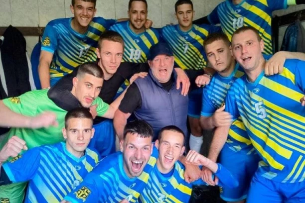 GOSTI NOSE CEO PLEN: Vukčević i Stefan Ilić "razoružali" Kalince!