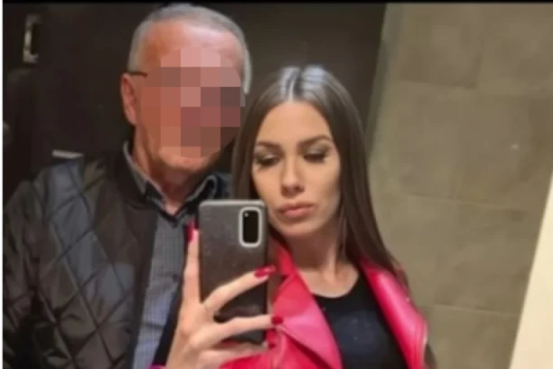 53 GODINE STARIJEG MUŽA PREVARILA SA JOŠ STARIJIM! Rijaliti zvezda ponovo SMUVALA PENZIONERA, fotka šokirala Srbiju!