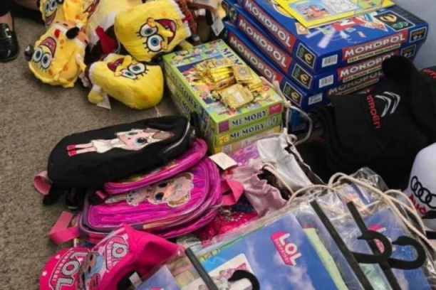 SUNĐER BOB, PATIKE, JAKNE, PARFEMI! Šverceri zaradili 160 MILIONA! Evo šta je sve policija zaplenila u velikoj akciji! (FOTO)