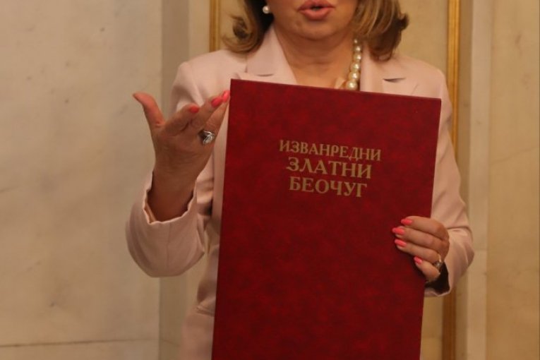 Neda Ukraden u Narodnom pozorištu