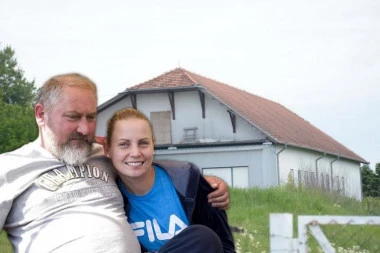 SPORTISSIMO U VRDNIKU: Ovako izgleda nekada milionsko imanje Damira Dokića, zastaće vam knedla u grlu i proći vas jeza (FOTO GALERIJA)