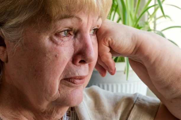 IMALA SAM 46 GODINA KAD SAM SAZNALA DA SAM TRUDNA - svi su mi govorili da nisam normalna, ali ja sam rešila da rodim: Sada je gledam pored sebe u krevetu i KAJEM SE zbog jedne stvari!