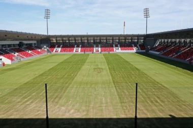 SRBIJA IZAZVALA HAOS U ENGLESKOJ: Sramotan NAPAD i poređenje sa četvrtoligašima!