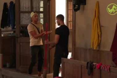 NIKAD ŽEŠĆI OKRŠAJ BOŽE I OGNJENA NA "FARMI 8": Kristijan potpalio vatru, a onda nastao OPŠTI haos! (VIDEO)