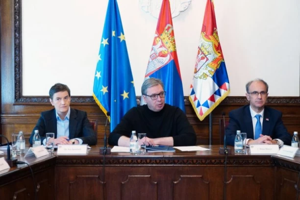 FRANCUSKA I NEMAČKA NAPRAVILE NON-PEJPER O BIH! Završena sednica Saveta za nacionalnu bezbednost: Pozicija Republike Srpske OTEŽANA!