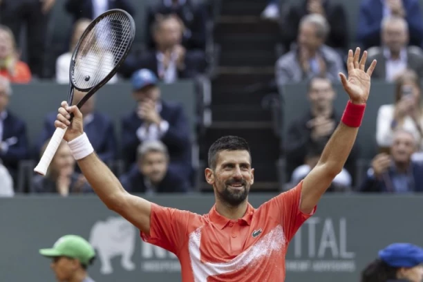 NOVAK DOBIO RIVALA NA STARTU ROLAN GAROSA: Paklen rođendanski žreb, čekaju ga Medvedev, Siner i Alkaraz!