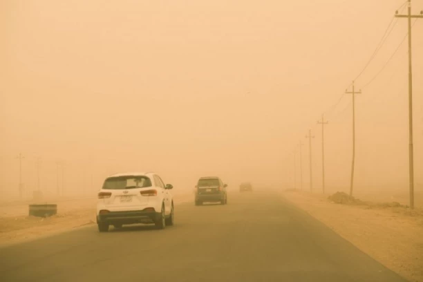ZAROBLJENO NA HILJADE LJUDI! Horor na najpoznatijem festivalu  na svetu, aerodrom blokiran: Peščana oluja napravila havariju (VIDEO)