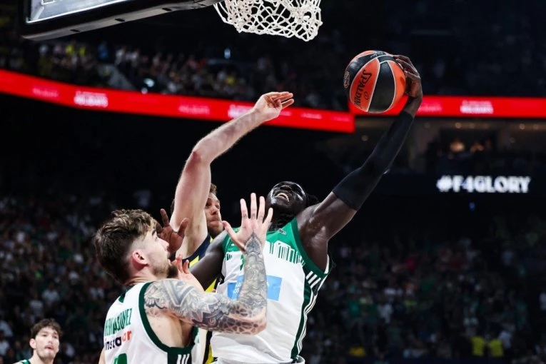 PAO JE PAO: Evropa dobija novog šampiona - Fener u finalu Evrolige!