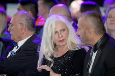 NEVEROVATNA ISPOVEST ZBOG KOJE ĆETE PROLITI MORE SUZA: Pevačica prepričala NAJSTRAŠNIJE momente iz života, sve je doživela i njena ĆERKA!