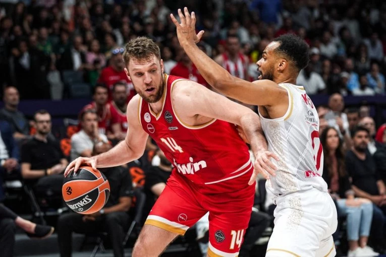 "U POBEDI SE NE PONESI, U PORAZU SE NE PONIZI": Potez Saše Vezenkova nakon ispadanja ŠOKIRAO JAVNOST - podseća na potez Zvezdinog asa?!