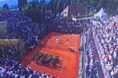 O OVOME ĆE PRIČATI CEO SVET: Nole je došao do 100. titule ali ono što su deca uradila će vas raspametiti! (FOTO)