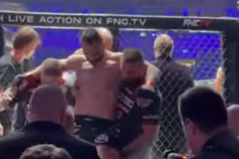 KRAŠKA POSLE SAMO NEKOLIKO SEKUNDI POBEDIO NEGUCIĆA! Srbin doživeo nimalo naivnu povredu - IZNOSILI GA IZ OKTAGONA (VIDEO)