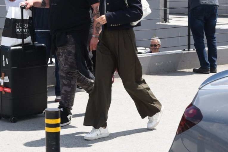 Breskvica sa dečkom