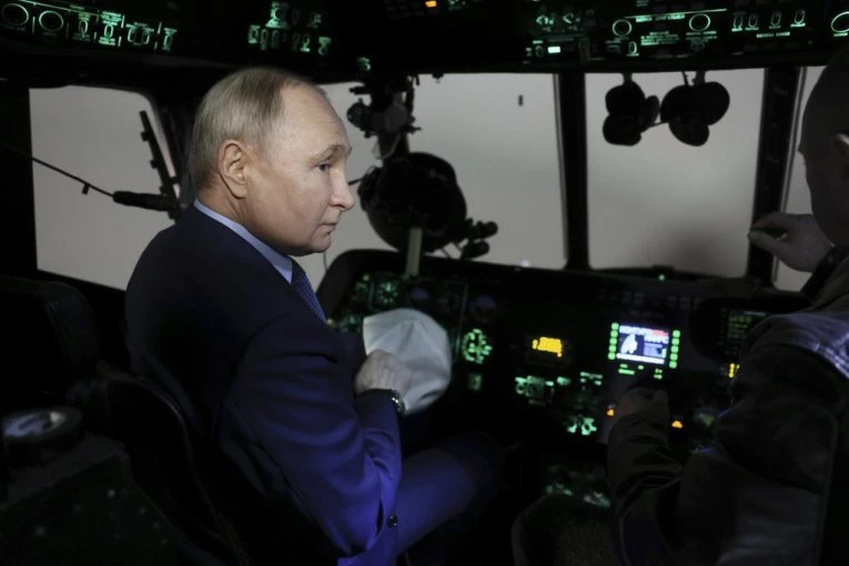 PUTINA HTELI DA UBIJU DRONOVIMA! Napad na letelicu ruskog predsednika na nebu iznad Kurske oblasti - ČITAJTE U SRPSKOM TELEGRAFU