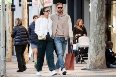 CVETAJU RUŽE NA SVIM POLJIMA! Jan Oblak i Olga Danilović zajedno ispisuje istoriju!