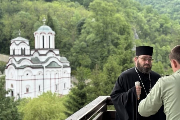 OVO JE VAŽNO DA URADITE NA DAN PRESVLAČENJA MOŠTIJU SVECA U TUMANU: Iguman Dimitrije poslao poruku vernicima (VIDEO)