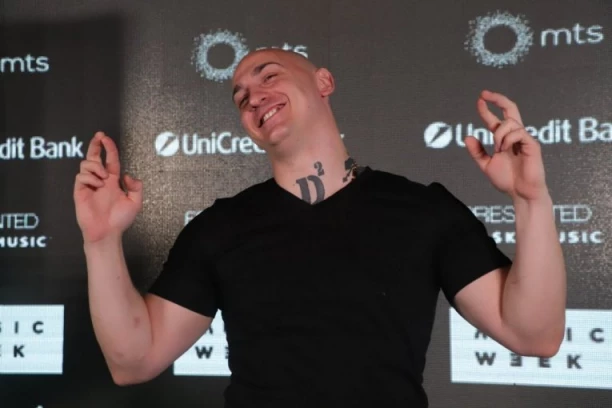 DESINGERICA ODREŠIO KESU ZA BARBARU BOBAK: Kupio joj JEDINSTVENI poklon za rođendan - ona ZINULA OD ŠOKA na prizor! (VIDEO)