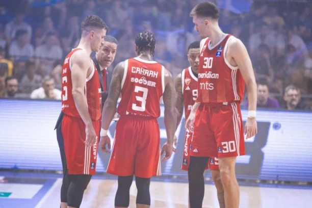 SKANDAL! EVO ČIME SU GAĐANI IGRAČI ZVEZDE: Ovako je počeo sukob u Podgorici (VIDEO+FOTO)