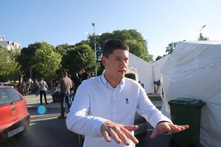 BLOKADERI, NEMOJTE DA NAM UNIŠTAVATE OSTATAK ŽIVOTA! Oglasio se Miloš Pavlović: Sutra odluka o štrajku glađu nakon sastanka sa Vučićem