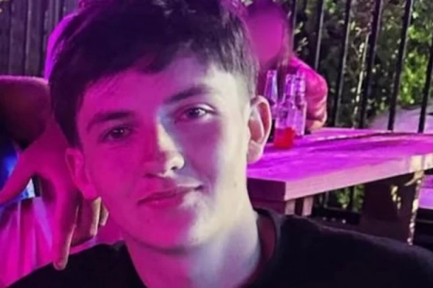 OPASAN IZAZOV KRUŽI DRUŠTVENIM MREŽAMA: Tinejdžer preminuo nakon igre sa prijateljima (VIDEO)