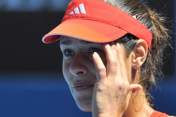 U JEKU RAZVODA SA BASTIJANOM, ANA PRIČALA O PRITISKU KOJI JE TRPELA: Ivanović ogolila dušu do koske - ZBOG OVOGA POSEBNO ŽALI!