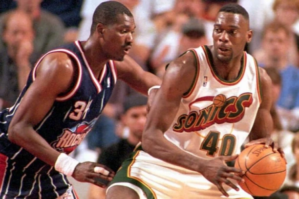 SKANDAL EPSKIH RAZMERA: NBA legendi preti DUGOGODIŠNJA ROBIJA - PUCAO na dva muškarca na parkingu?! (VIDEO)