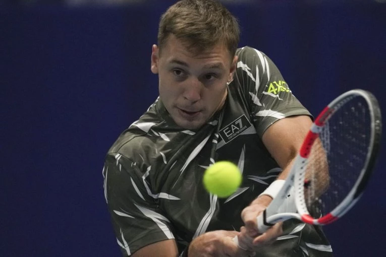 HAMAD MEĐEDOVIĆ POMETLAO TENISERA KOJI JE "NAMUČIO" ĐOKOVIĆA: Srbin se plasirao u osminu finala!