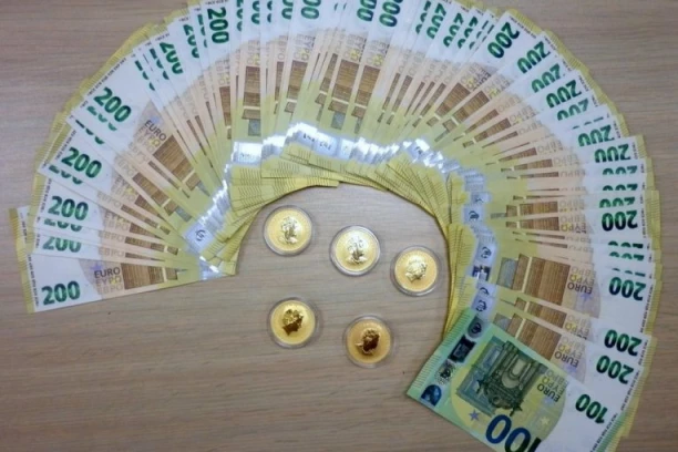VELIKA ZAPLENA NA BATROVCIMA! Oduzeto 55.000 evra, ali i zlatni dukati (FOTO)
