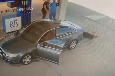 PAO KAO POKOŠEN! Pretučen poznati političar iz BiH na pumpi! SNIMAK LEDI KRV U ŽILAMA! (VIDEO)