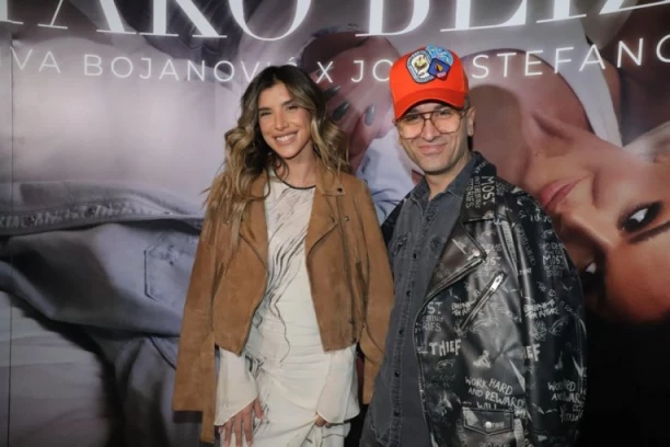 JOVANA PAJIĆ U PRATNJI BRATA MARIJE ŠERIFOVIĆ: Zajedno se pojavili na događaju, pevačica otkrila - JA SAM VUK SAMOTNJAK! (VIDEO)