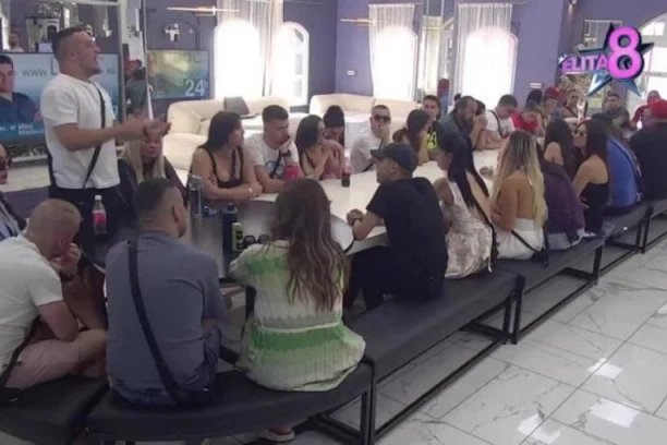 TI SI ŽIVOTNI GUBITNIK! Mića ispalio rafal uvreda na Gastoza, tvrdi da je na sve spreman zarad POBEDE, Karić ga podržao, pa udario na vezu sa Anđelom! (VIDEO)