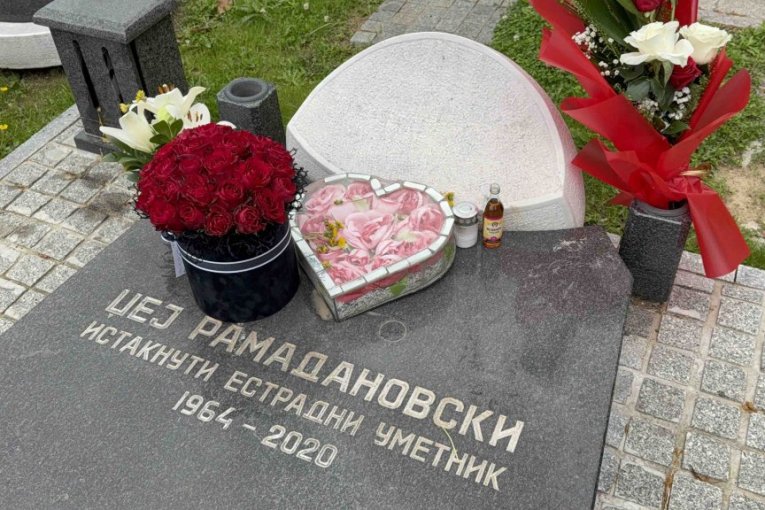 Grob Džeja Ramadanovskog za njegov rođendan