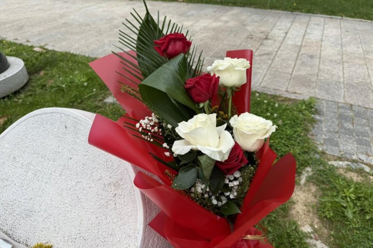 Grob Džeja Ramadanovskog za njegov rođendan