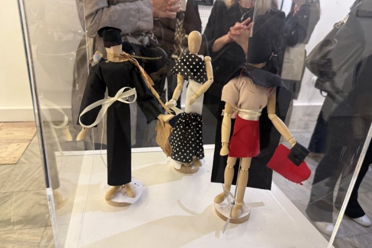 "Modna igraonica" u kojoj učestvuju devojčice iz Ribnikara posvećena Angelini Aćimović