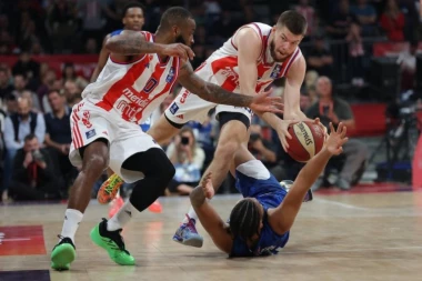 MEČ ZVEZDE MERIDIANBET I BUDUĆNOSTI NA KRATKO PREKINUT! Sudija odmah reagovao!