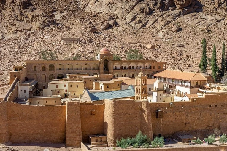 PRAVOSLAVLJE PRED NOVIM UDAROM: Najstariji funkcionalni hrišćanski manastir na svetu pretvara se u muzej, a monasi se progonе