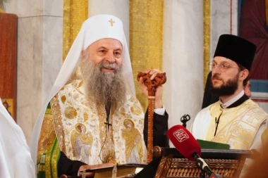 NAROD POZVAN DA UČESTVUJE U MOLITVI! Patrijah Porfirije sutra u Hramu Svetog Save služi parastos žrtvama pada nadstrešnice!