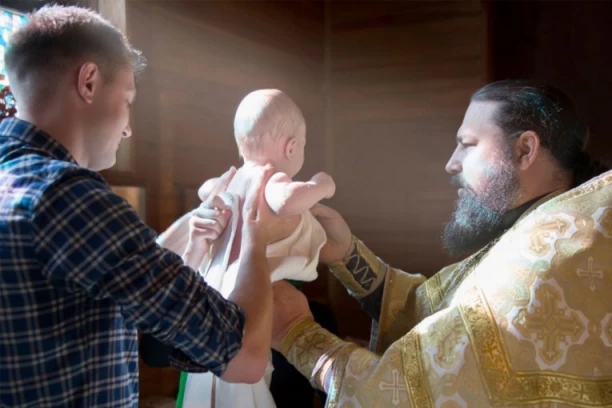 DA LI SE MOŽE PONIŠTITI KUMSTVO I PONOVO OBAVITI KRŠTENJE: Sveštenik objasnio šta raditi ako kum ne ispunjava svoje obaveze