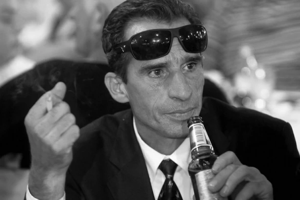 ON JE UMRO U NAJGORIM MUKAMA, A OVO SE DOGODILO SA NJEGOVOM DECOM! Tragičan kraj Ekrema Jevrića podigao buru oko naslednika - ŠOK SAZNANJE!