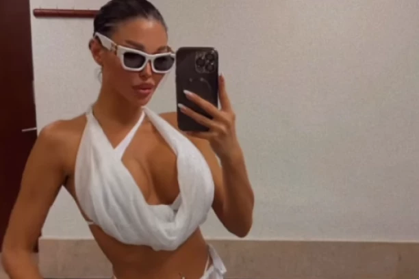 16.000 EVRA NOSI NA RUCI, KO OVO FINANSIRA!? Maja Marinković se baškari u luksuzu, oglasila se sa EGZOZIČNE DESTINACIJE! (VIDEO)