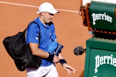 EVO KOLIKO JE HAMAD MEĐEDOVIĆ ZARADIO ISPADANJEM U TREĆEM KOLU: Srbin napušta Rolan Garos DOSTA BOGATIJI!