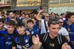ITALIJANI OKUPIRALI MINHEN: Pesma navijača Intera grmi Marijenplacom (VIDEO+FOTO GALERIJA)
