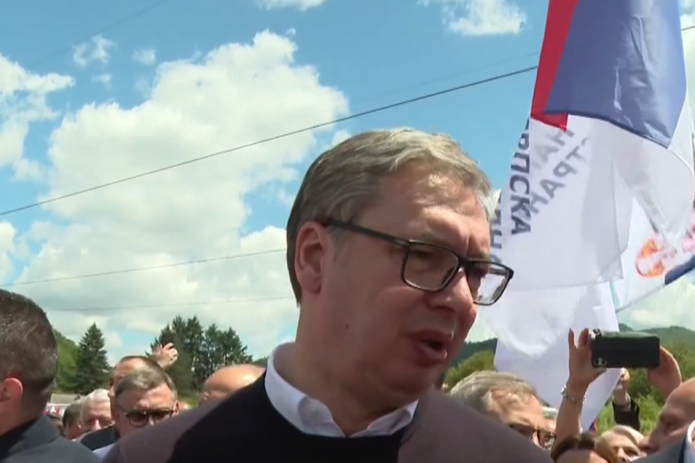 "TA DECA SU IZGUBILI GODINU DANA ŠKOLE!" Vučić odgovorio zabrinutim građanima o blokadama fakulteta: "Biće to u redu na kraju!"