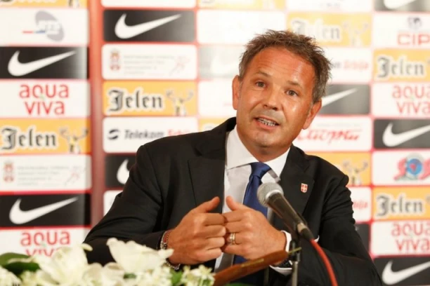 ISPOVEST  MIHINE ĆERKE KIDA DUŠU I TERA SUZE NA OČI: Mahao si mi sa ovog mesta (FOTO)