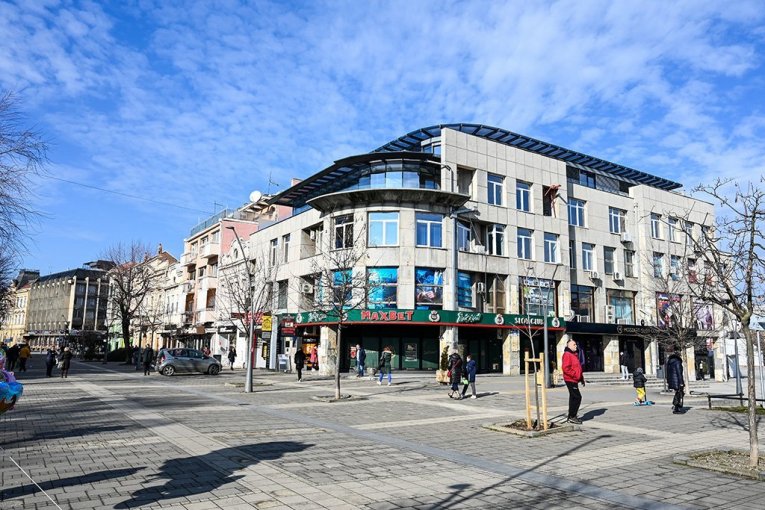 ŠAČICA BLOKADERA FOTELJAŠA MALTRETIRA CEO ŠABAC: Propao protest u centru grada