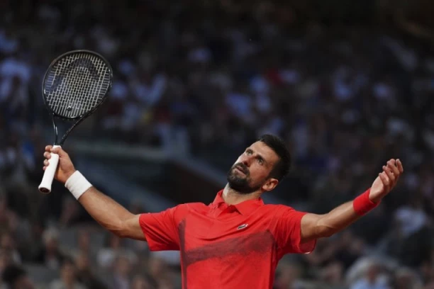 ZBOG OVOGA JE ĐOKOVIĆ BIO DISKVALIFIKOVAN! Skandal na Rolan Garosu: Izgleda se sve može kada NISTE Novak!